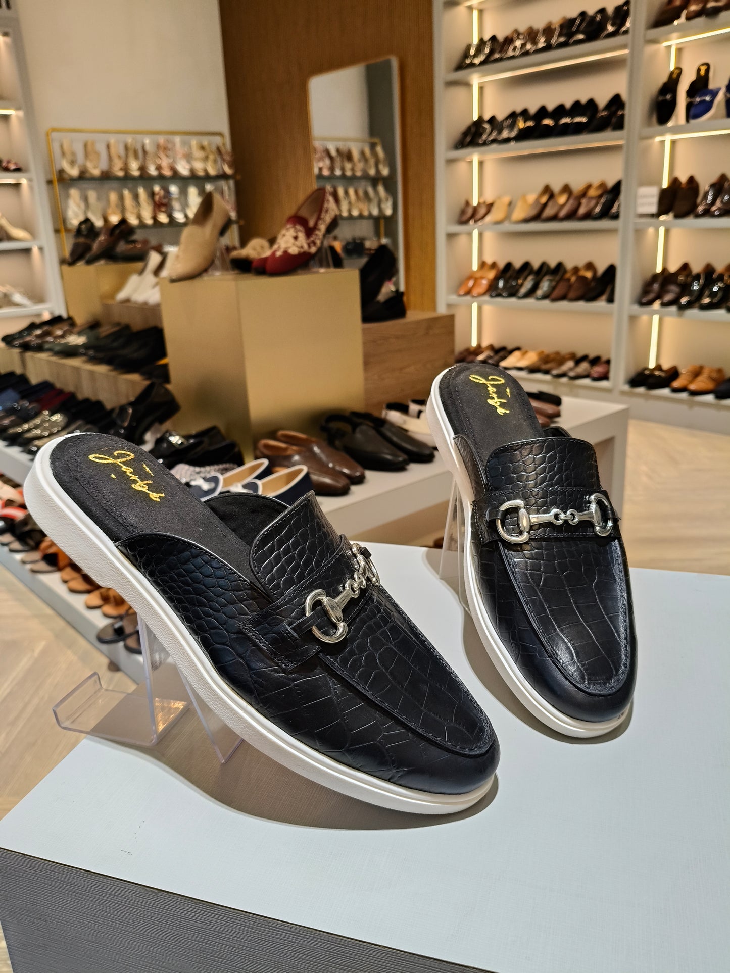 Black croc